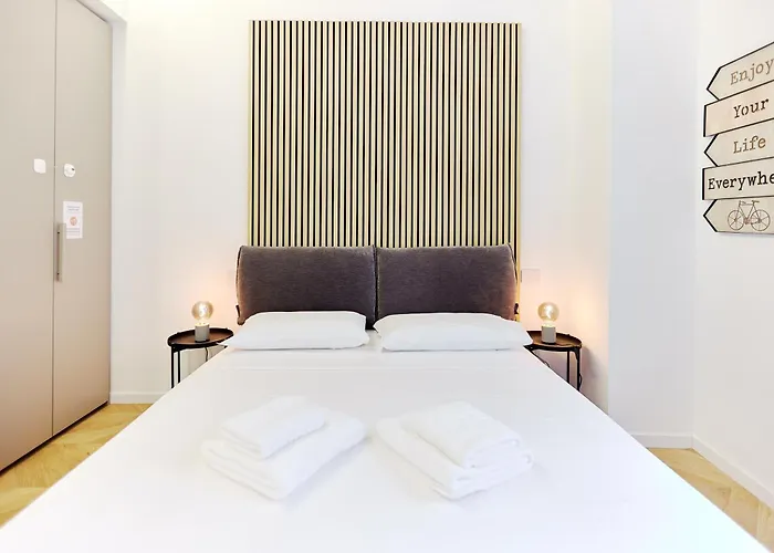 Duomo Imperial Suits - Modern And Comfortable